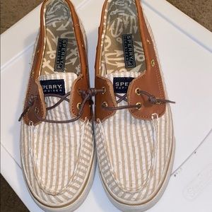Sperry tennis/slip on boat shoes